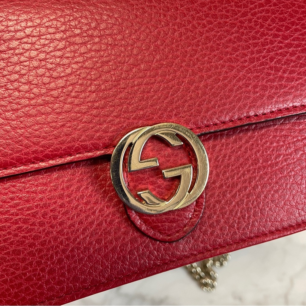 Gucci Interlocking GG Crossbody Chain Bag - Picture 5 of 9